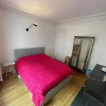 Charming And Bright Flat In A Very Convenient Area