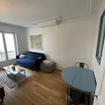Charming And Bright Flat In A Very Convenient Area