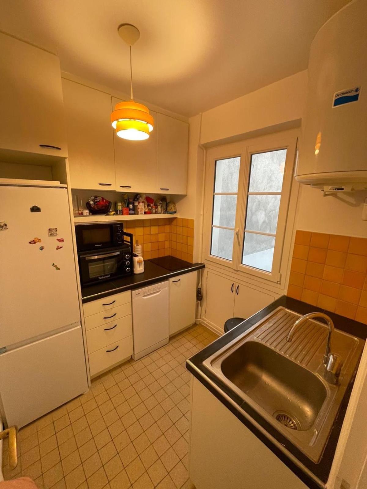 Charming And Bright Flat In A Very Convenient Area *
