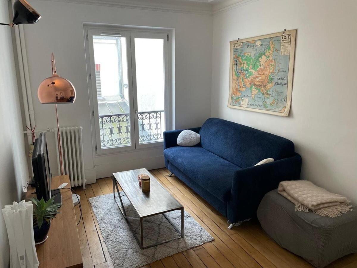 Charming And Bright Flat In A Very Convenient Area Appartement Parijs